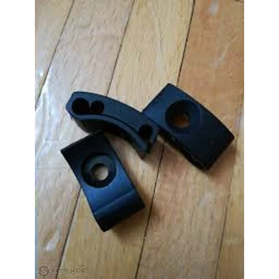 Bowdenház rögzitő 3 Bowden rögiztő 1 csavaros