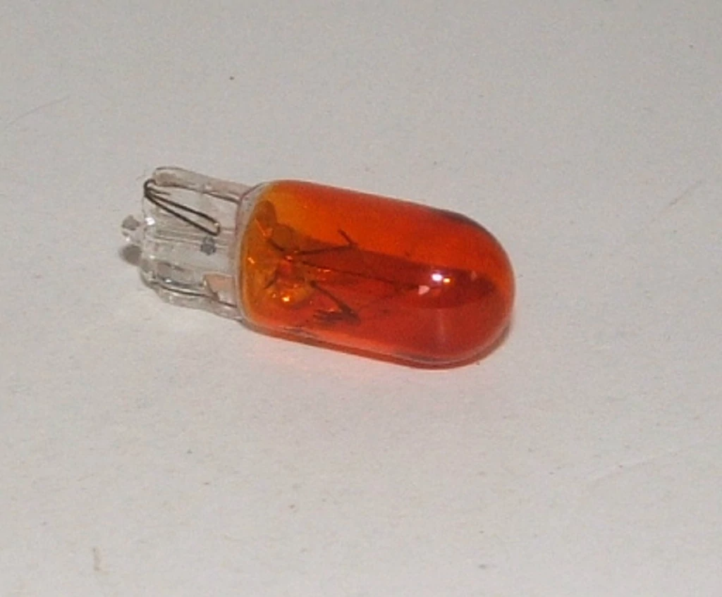 Elektromos izzó 40V3W  sárga