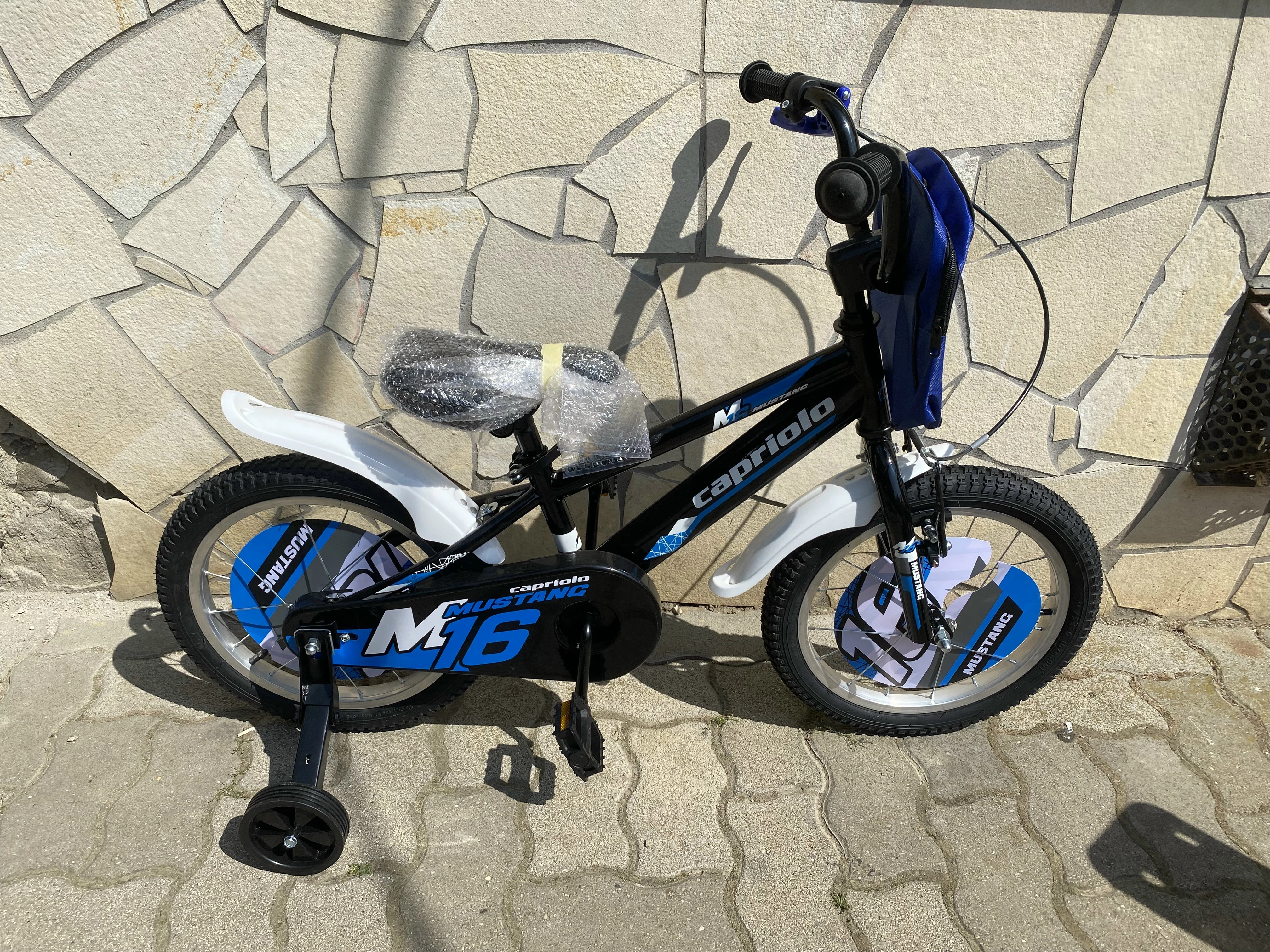 Capriolo Mustang 16 fekete kék